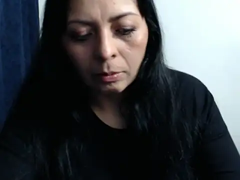 Snapshot of Paolahotty chatting on 11-30-25, 03:32 Paolahotty online show from 11-30-25, 03:32