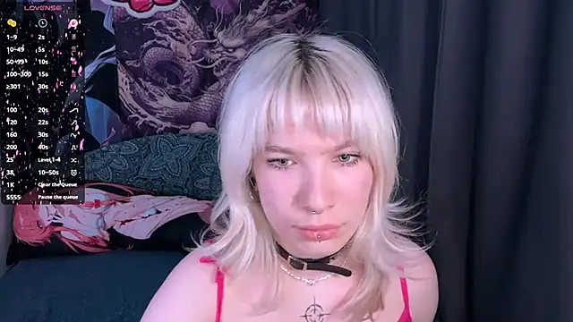 Snapshot of LolaDollyMur chatting on 12-16-25, 07:19 LolaDollyMur online show from 12-16-25, 07:19