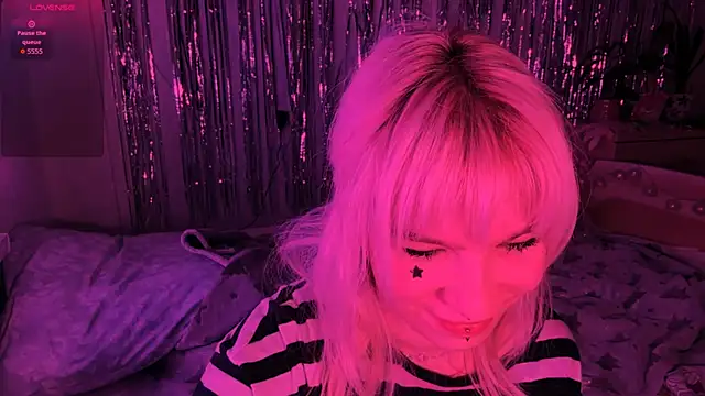 Snapshot of LolaDollyMur chatting on 01-07-26, 07:16 LolaDollyMur online show from 01-07-26, 07:16