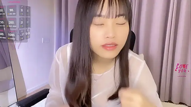 GD-girl001 online show from 12-14-25, 04:01