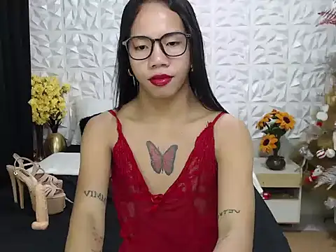 Snapshot of TransGoddessSofia chatting on 12-14-25, 10:20 TransGoddessSofia online show from 12-14-25, 10:20