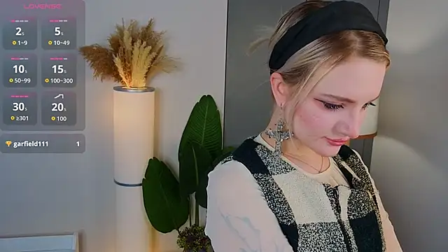 DorthaDunt online show from 12-15-25, 06:50