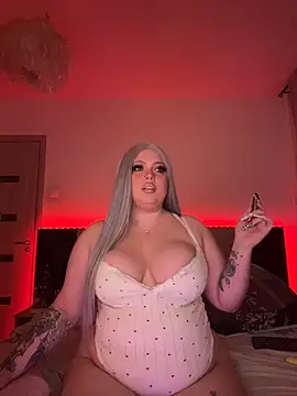 LaylaCupidd online show from 12-16-25, 07:41