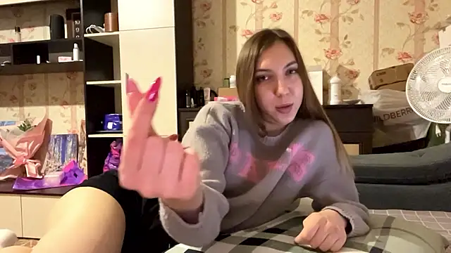 Snapshot of Katebarbie chatting on 02-12-26, 04:24 Katebarbie online show from 02-12-26, 04:24