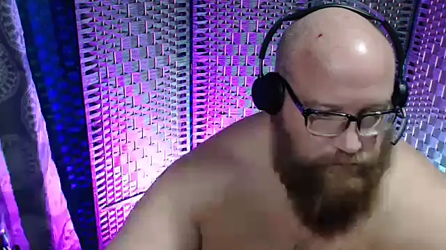 Snapshot of BigBearforCuddles chatting on 01-07-26, 02:25 BigBearforCuddles online show from 01-07-26, 02:25