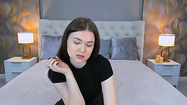 GLORIA BLOOM online show from 12-14-25, 08:35