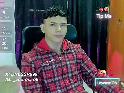 Snapshot of secret_justin7 chatting on 12-15-25, 01:04 secret justin7 online show from 12-15-25, 01:04