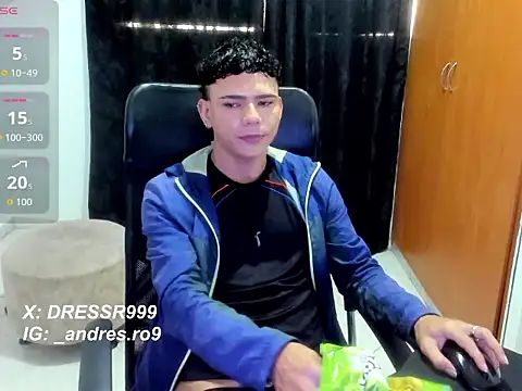 Snapshot of secret_justin7 chatting on 12-17-25, 03:07 secret justin7 online show from 12-17-25, 03:07