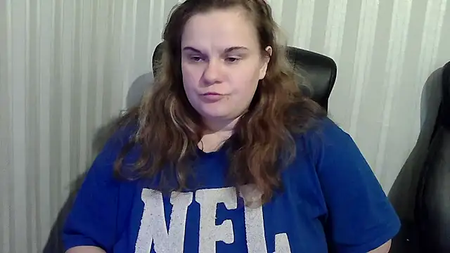 Snapshot of HarmonyKareraa chatting on 11-27-25, 01:35 HarmonyKareraa online show from 11-27-25, 01:35