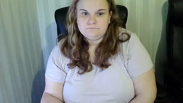 Snapshot of HarmonyKareraa chatting on 12-02-25, 02:12 HarmonyKareraa online show from 12-02-25, 02:12