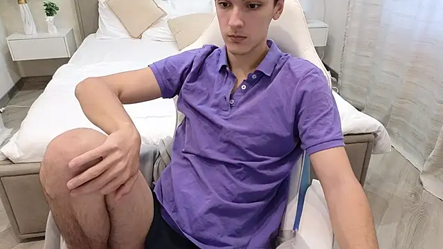 Snapshot of MoonlinSkinn chatting on 12-03-25, 08:00 MoonlinSkinn online show from 12-03-25, 08:00