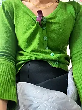 Snapshot of LianLaz chatting on 11-24-25, 08:14 LianLaz online show from 11-24-25, 08:14