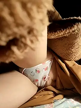 Snapshot of LianLaz chatting on 11-28-25, 10:01 LianLaz online show from 11-28-25, 10:01