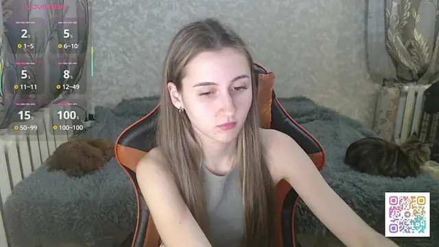 Snapshot of Ave_Costly chatting on 12-18-25, 04:35 Ave Costly online show from 12-18-25, 04:35