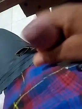 LovelyHughes online show from 03-03-26, 12:17