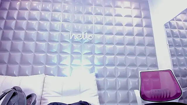 sol-angel online show from 12-20-25, 04:03