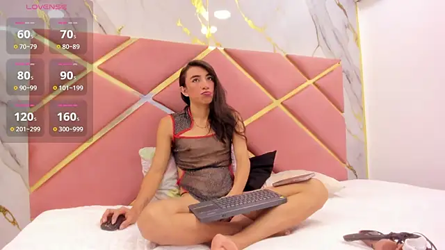 Snapshot of VALERIAQUEENTS__ chatting on 12-15-25, 11:58 VALERIAQUEENTS online show from 12-15-25, 11:58