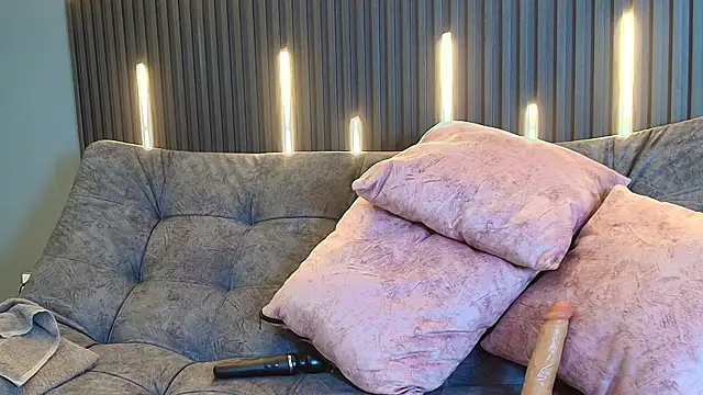 Snapshot of scarlett_aviebby chatting on 12-04-25, 01:42 scarlett aviebby online show from 12-04-25, 01:42