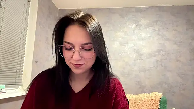 Snapshot of GlibRasher chatting on 12-15-25, 09:19 GlibRasher online show from 12-15-25, 09:19