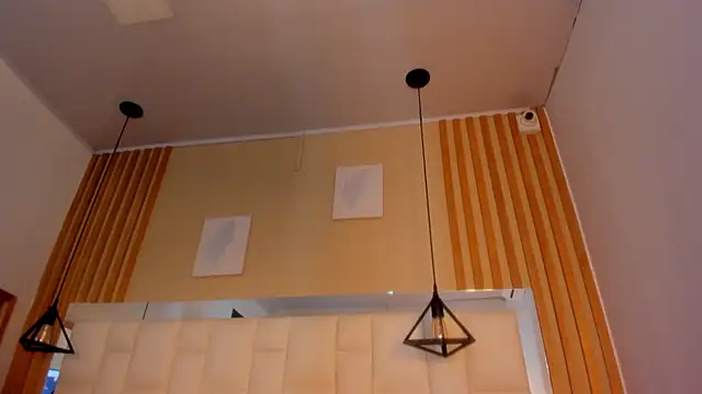 Snapshot of vanessa__garcia chatting on 12-03-25, 12:47 vanessa garcia online show from 12-03-25, 12:47