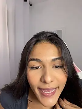 Laurapocahontas online show from 12-01-25, 07:30