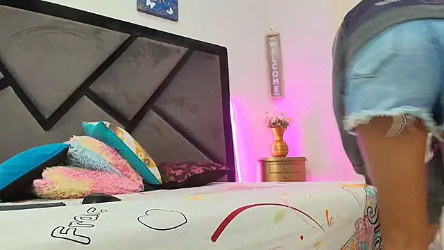 Snapshot of TashaNaughty4u chatting on 11-29-25, 12:08 TashaNaughty4u online show from 11-29-25, 12:08