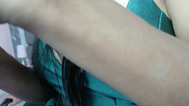 Snapshot of DaniyMel chatting on 12-04-25, 12:25 DaniyMel online show from 12-04-25, 12:25