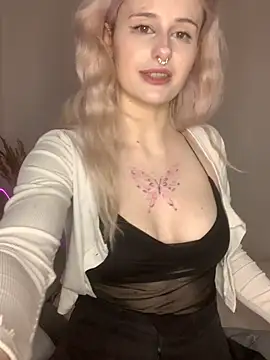 Snapshot of MilaElin chatting on 12-01-25, 09:20 MilaElin online show from 12-01-25, 09:20