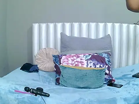 Snapshot of SavageHoney chatting on 11-29-25, 01:25 SavageHoney online show from 11-29-25, 01:25