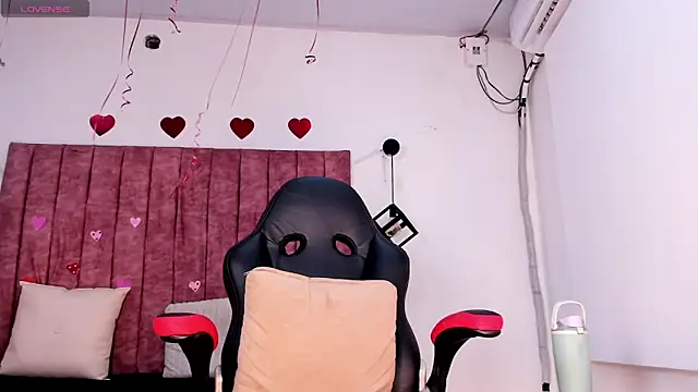 Snapshot of Noah_Katz chatting on 02-24-26, 03:37 Noah Katz online show from 02-24-26, 03:37