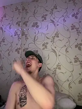 Snapshot of Rabizoon chatting on 11-30-25, 09:35 Rabizoon online show from 11-30-25, 09:35