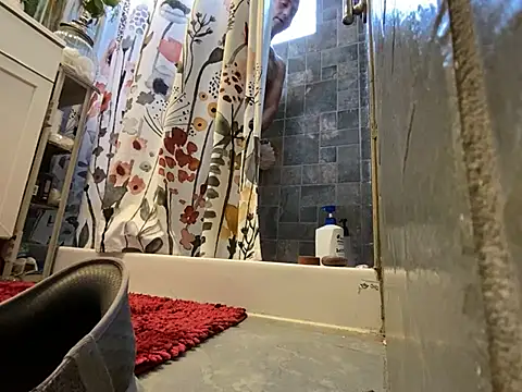 xxxenzo1 online show from 12-28-24, 06:18