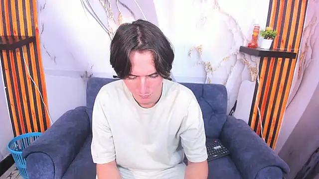 Snapshot of Aaron_LatinMen2 chatting on 11-28-25, 03:53 Aaron LatinMen2 online show from 11-28-25, 03:53