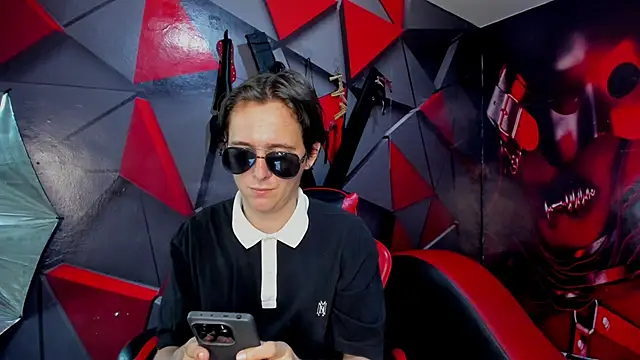 Snapshot of Aaron_LatinMen2 chatting on 12-16-25, 08:47 Aaron LatinMen2 online show from 12-16-25, 08:47