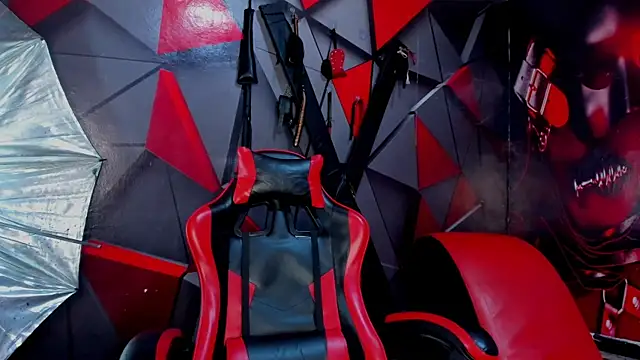 Snapshot of Aaron_LatinMen2 chatting on 12-17-25, 08:37 Aaron LatinMen2 online show from 12-17-25, 08:37