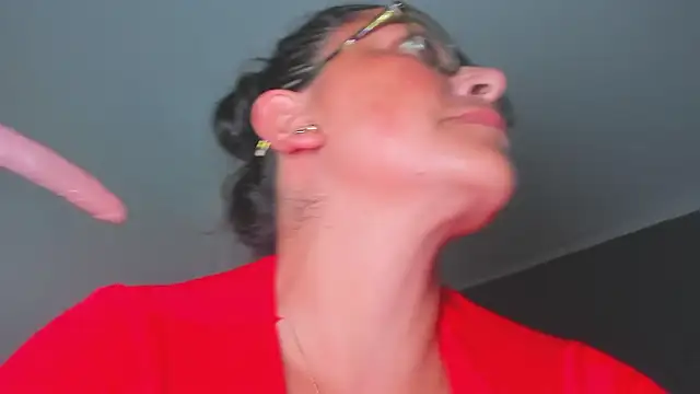 Snapshot of sophie_1_ chatting on 02-08-26, 12:36 sophie 1 online show from 02-08-26, 12:36