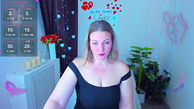 Snapshot of Alison_star_ chatting on 02-12-26, 02:17 Alison star online show from 02-12-26, 02:17