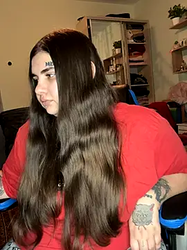 Snapshot of MariasV chatting on 12-02-25, 04:24 MariasV online show from 12-02-25, 04:24