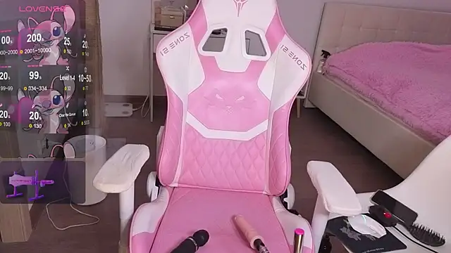 Snapshot of fuckmolly chatting on 11-28-25, 02:47 fuckmolly online show from 11-28-25, 02:47