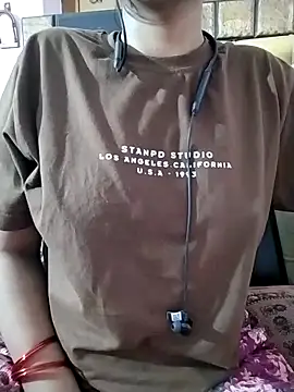 RASHMI SHARMA9 online show from 04-08-26, 09:42