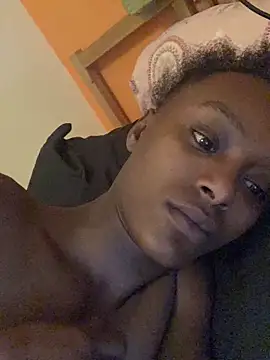 Snapshot of ___Hannah___ chatting on 12-16-25, 05:56 Hannah online show from 12-16-25, 05:56