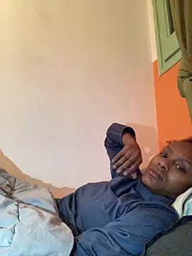 Snapshot of ___Hannah___ chatting on 12-17-25, 11:55 Hannah online show from 12-17-25, 11:55