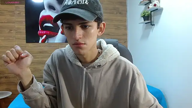 Snapshot of Michaelkoiv chatting on 12-04-25, 12:25 Michaelkoiv online show from 12-04-25, 12:25