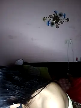 your-Mia07 online show from 12-15-25, 09:52