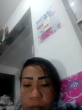 Snapshot of KarolWest_ chatting on 12-14-25, 08:57 KarolWest online show from 12-14-25, 08:57