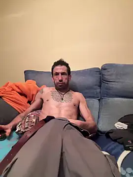 Snapshot of dura87 chatting on 12-15-25, 05:12 dura87 online show from 12-15-25, 05:12