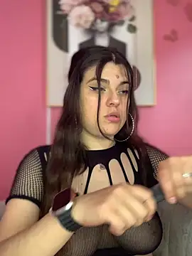 Snapshot of Scarletts_Boobs chatting on 11-28-25, 08:11 Scarletts Boobs online show from 11-28-25, 08:11