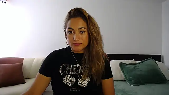 Snapshot of ximenaxcite19 chatting on 02-18-26, 01:18 ximenaxcite19 online show from 02-18-26, 01:18