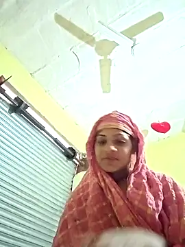 Snapshot of Janki_cute chatting on 12-04-25, 08:34 Janki cute online show from 12-04-25, 08:34