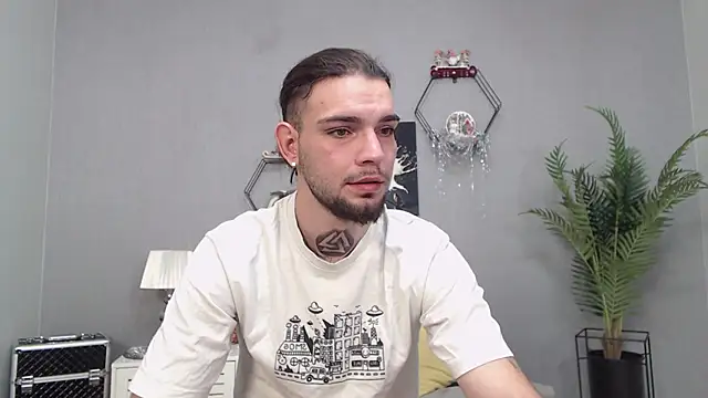 KaneHunter online show from 12-14-25, 07:18